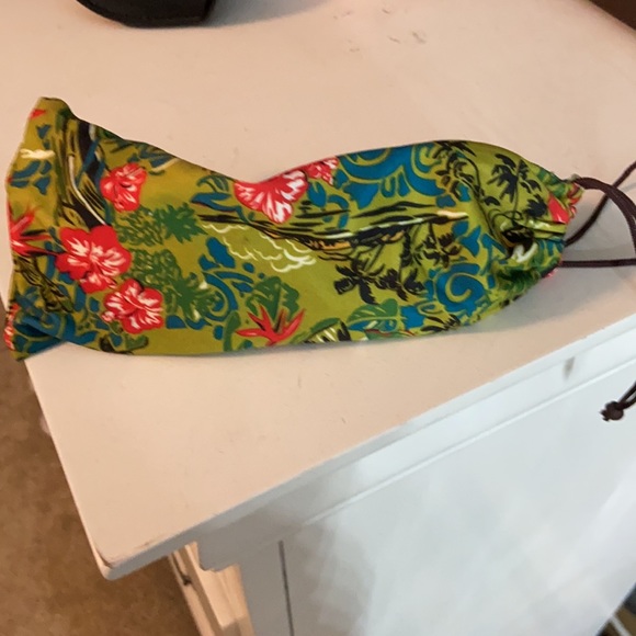 Sunglasses - Picture 11 of 11